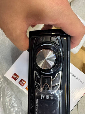 Auto Radio Bluetooth MP3 Player - Universalni Bežični Audio Sistem za Auto (USB/SD/AUX)